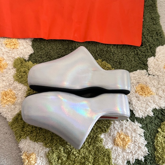 Simon Miller Iridescent Slip-On Mules - Picture 7 of 8